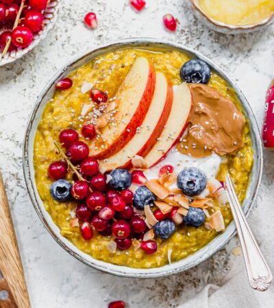 Gingered Apple Turmeric Oats